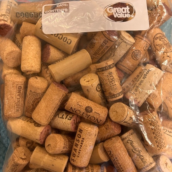 Wine Corks - Picture 4 of 4